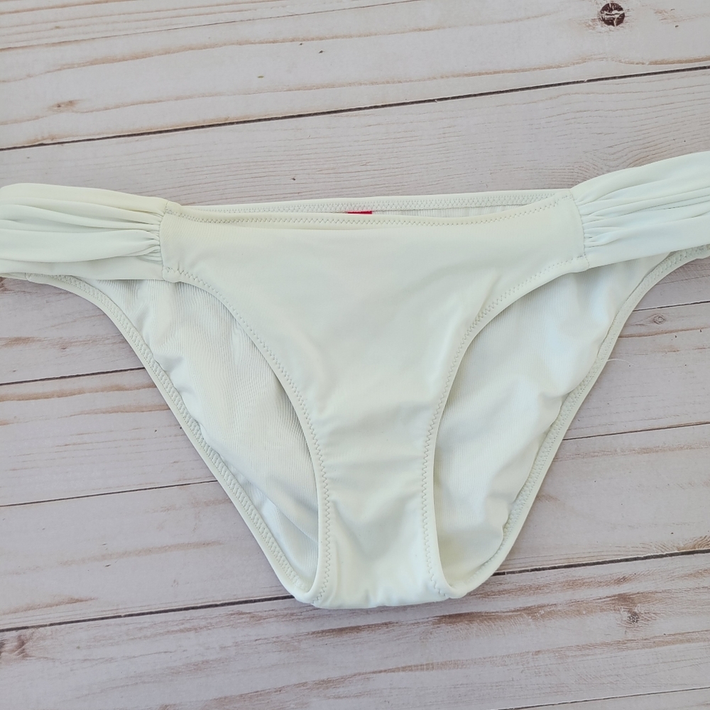 Victoria Secret bikini bottom in solid white